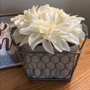 Farmhouse basket